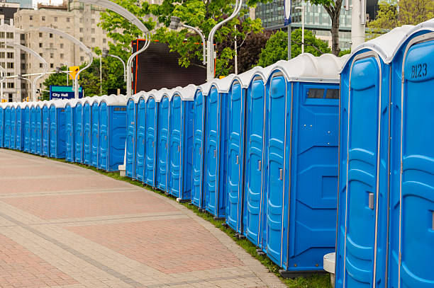 Best Standard Portable Toilet Rental  in Madison Heights, MI